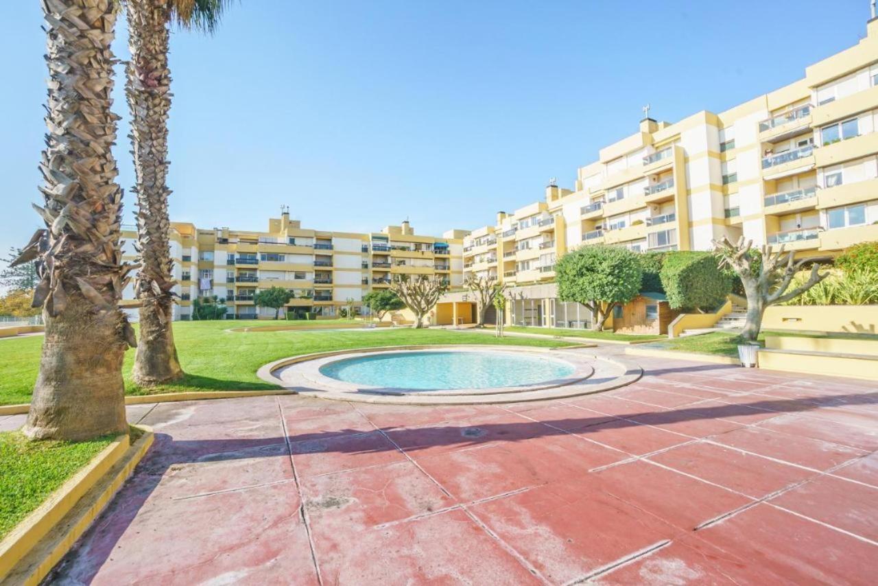 Amazing Private Room In Apartment With Sea Beach View - Pool - Park - Private Condominium - Access To The Beach Oeiras Kültér fotó